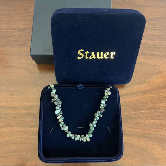 Stauer Cayman Emerald Necklace Green Precious Stones Gems 200 CTW Beautiful - Picture 4 of 8